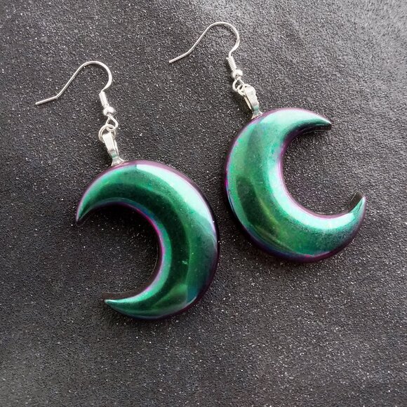 Purple green color shift kawaii crescent moon dangle earrings ss silver hooks - Picture 3 of 7